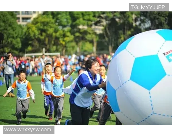 足球巨星们玩转创意沙雕广告精彩瞬间：幽默与竞技碰撞的新奇呈现